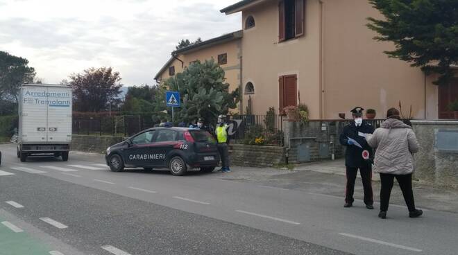 coronavirus controlli santa maria a monte polizia municipali carabinieri