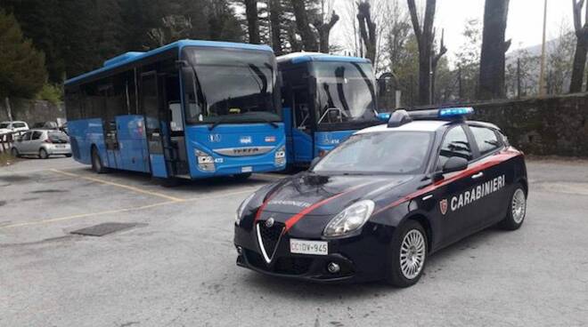 carabinieri bus