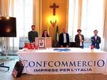 Regalo sospeso conferenza stampa