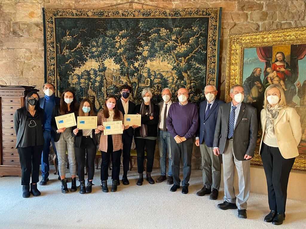 Premiazione degli studenti per Finanza e borsa a scuola