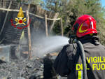 incendio auto e rimessa agricola a montevarchi 