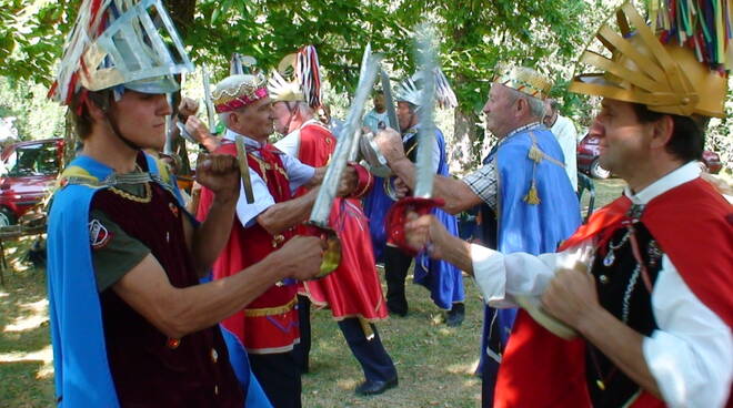 Il tradizionale canto del Maggio  e del Bruscello toscano