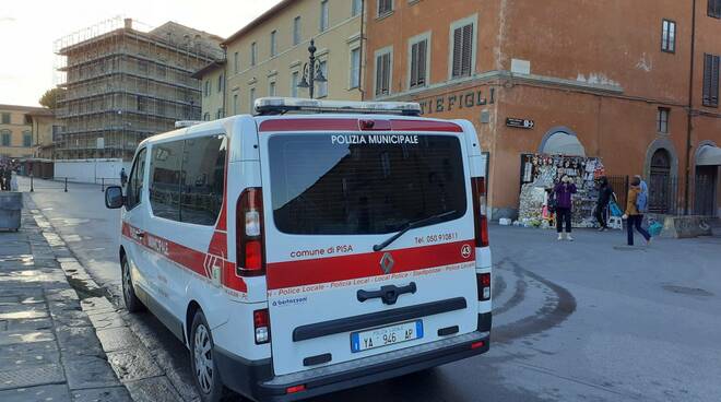 Polizia Muncipale Pisa Piazza dei Miracolo foto di Letizia Tassinari