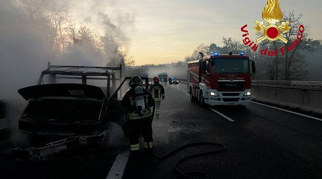 furgone a fuoco in a1