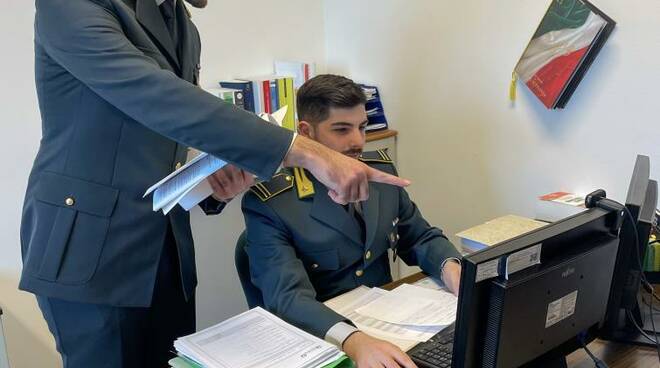 guardia di finanza  pisa