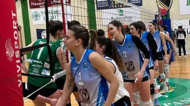 Nottolini Capannori Pallavolo Castelfranco saluto inizio partita