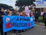 protesta rigassificatore piombino 