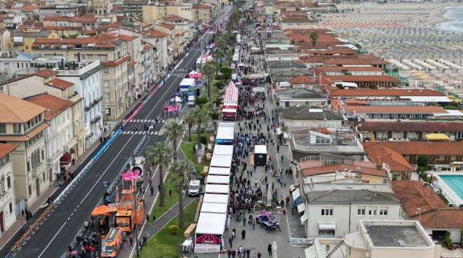 L'attesa a Viareggio