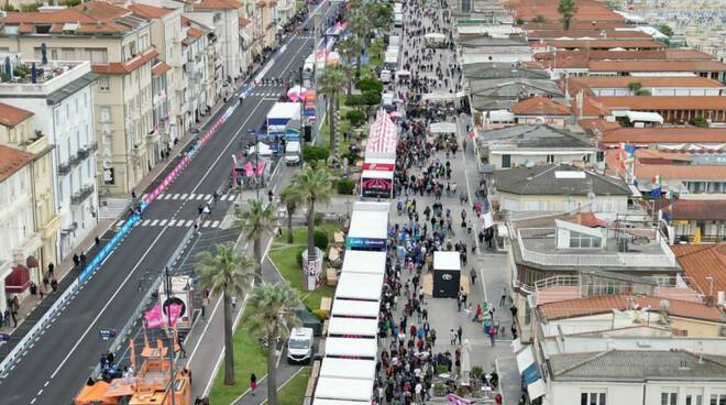 L'attesa a Viareggio