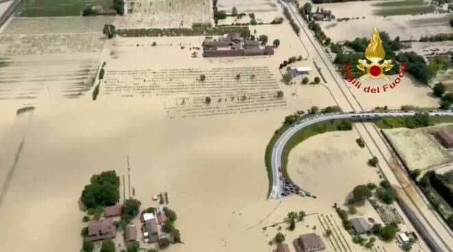 alluvione emilia romagna vigili del fuoco toscana