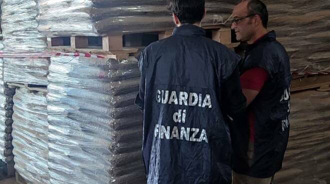 Maxi sequestro di pellet non in regola ToscanaInDiretta