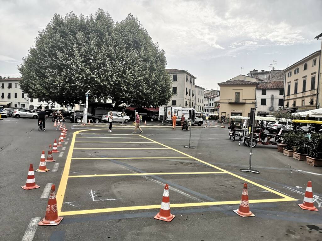 Al via la rivoluzione della sosta in piazza Santa Maria - Luccaindiretta