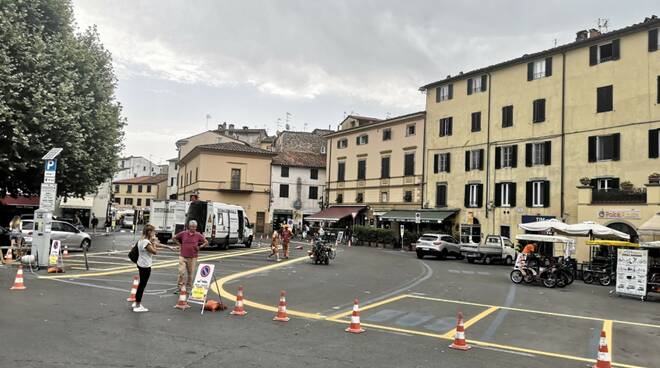 Al via la rivoluzione della sosta in piazza Santa Maria - Luccaindiretta