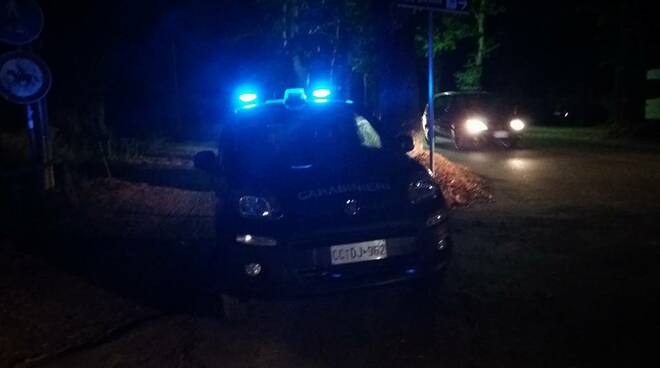 carabinieri notte controlli torre del lago (foto di Letizia Tassinari)