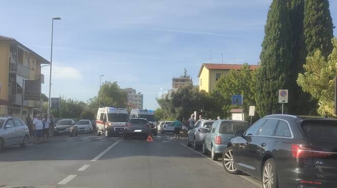 incidente castelfranco di sotto, viale europa, ambulanza