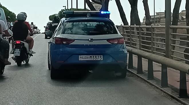 polizia volante viareggio cavalcavia matilde