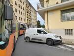 auto blocca bus Autolinee Toscane