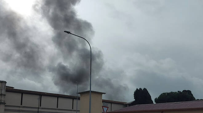 incendio abitazione via maroncelli viareggio