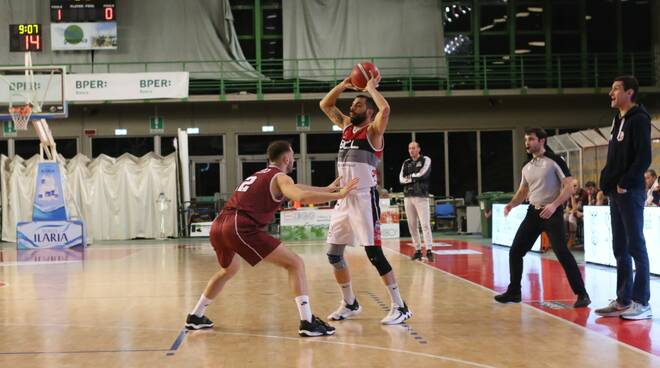 Basketball Club Lucca il successo con Arezzo regala il primo