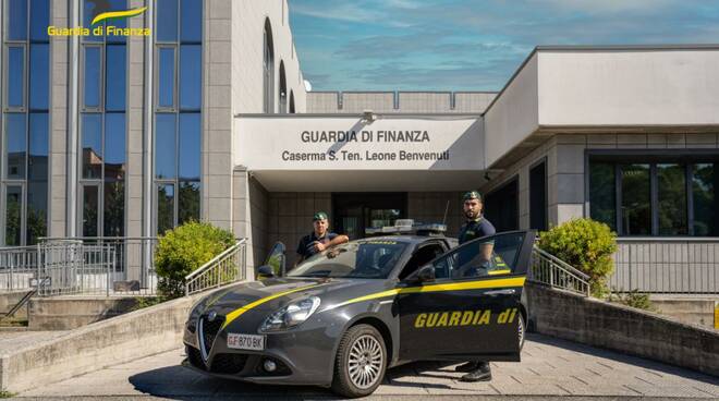 guardia di finanza pisa