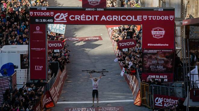 Pogacar Strade Bianche