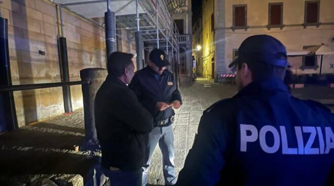 polizia notte pistoia 