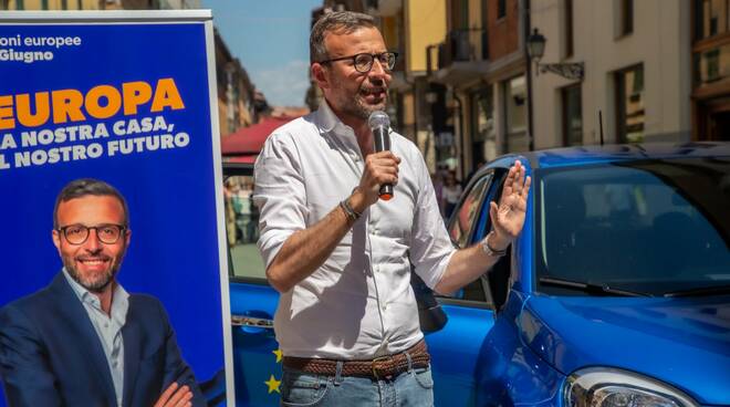 mazzeo inaugura comitato elettorale pisa