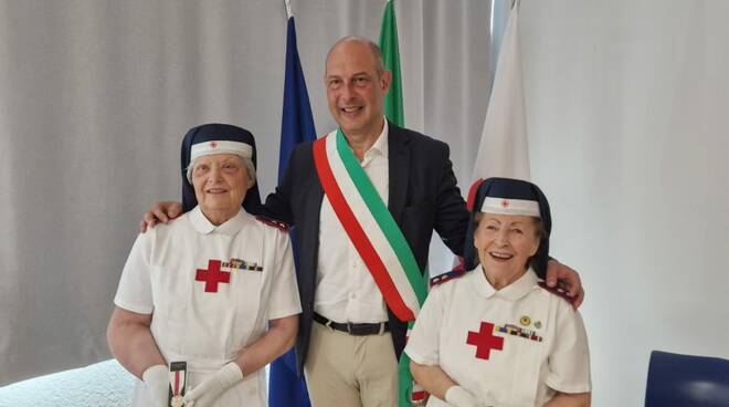 Elena Bertolli e Patrizia Genovesi, infermiere volontarie della Croce Rossa Italiana