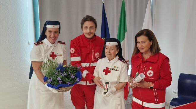 Elena Bertolli e Patrizia Genovesi, infermiere volontarie della Croce Rossa Italiana
