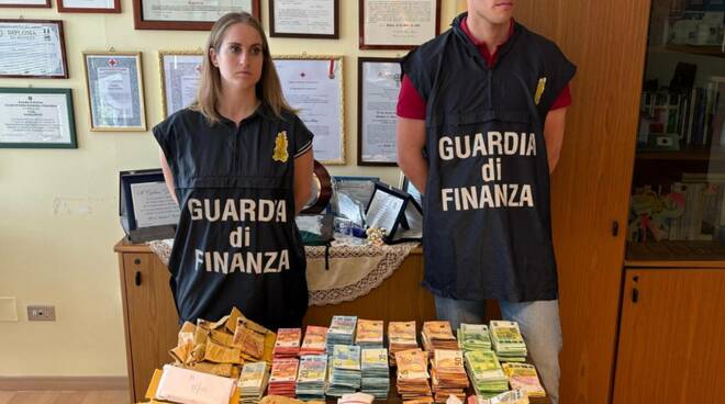 guardia di finanza dda firenze sequestro 