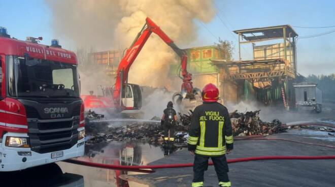 incendio Pollino Pietrasanta