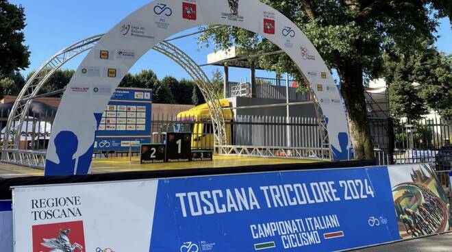 striscione campionati italiani giovanili femminili ciclismo