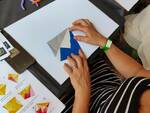 Il workshop con Mayumi Fukuda per realizzare gioielli di carta con la tecnica dell'origami