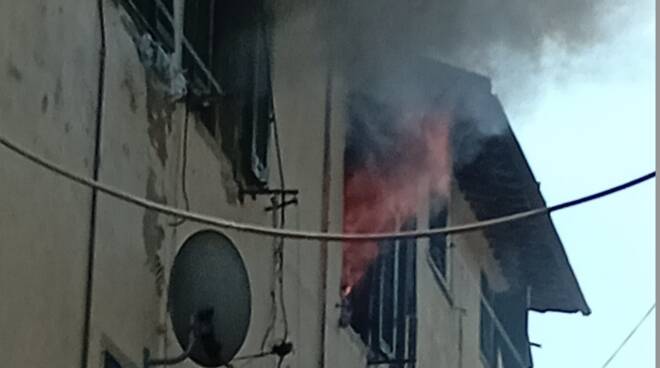 incendio via Turi Santa Croce sull'Arno