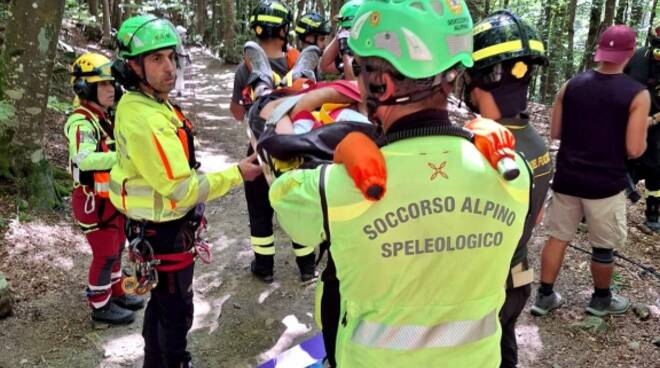 Soccorso Alpino e Speleologico, via degli dei, abetone, escursione