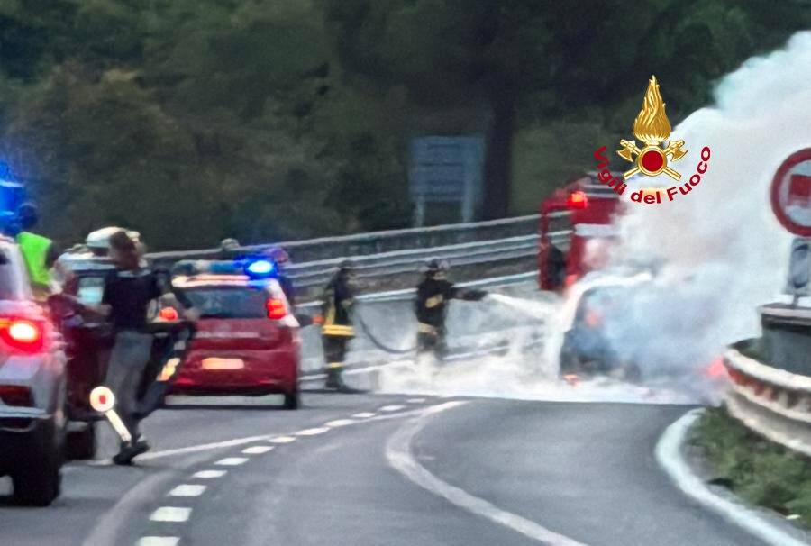 incendio auto FiPiLi