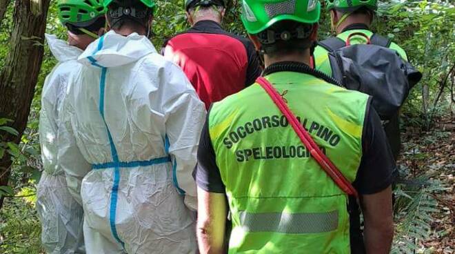 monte pisanino, elicottero, vigili del fuoco, soccorso alpino