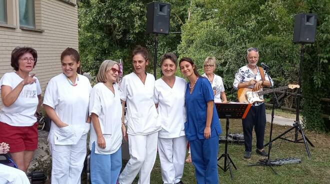 Pomeriggio di musica con l'Orchestra Rossana alla Residenza sanitaria assistita Alba Serena