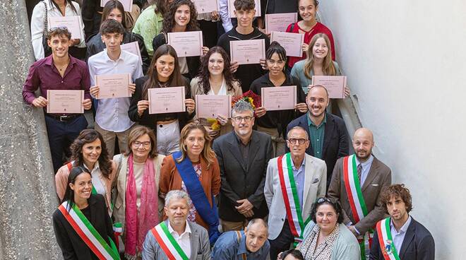 premiazione 100, scuola, diploma, cattaneo, marconi, san miniato