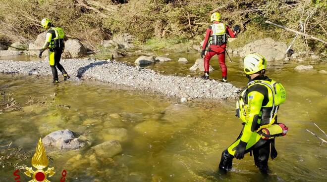 vigili del fuoco nonna e bimbo dispersi alluvione